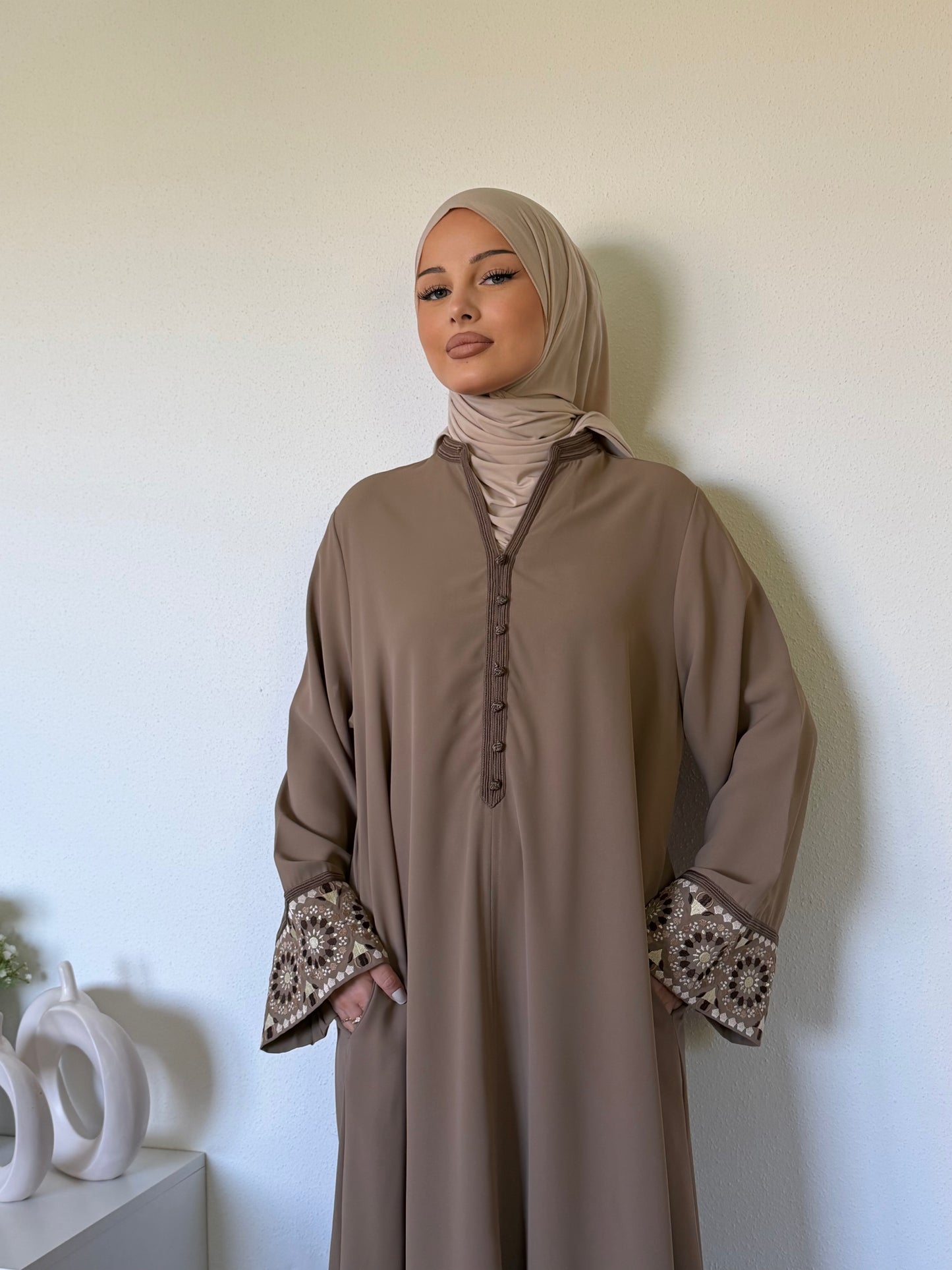 Abaya brodée style djellaba