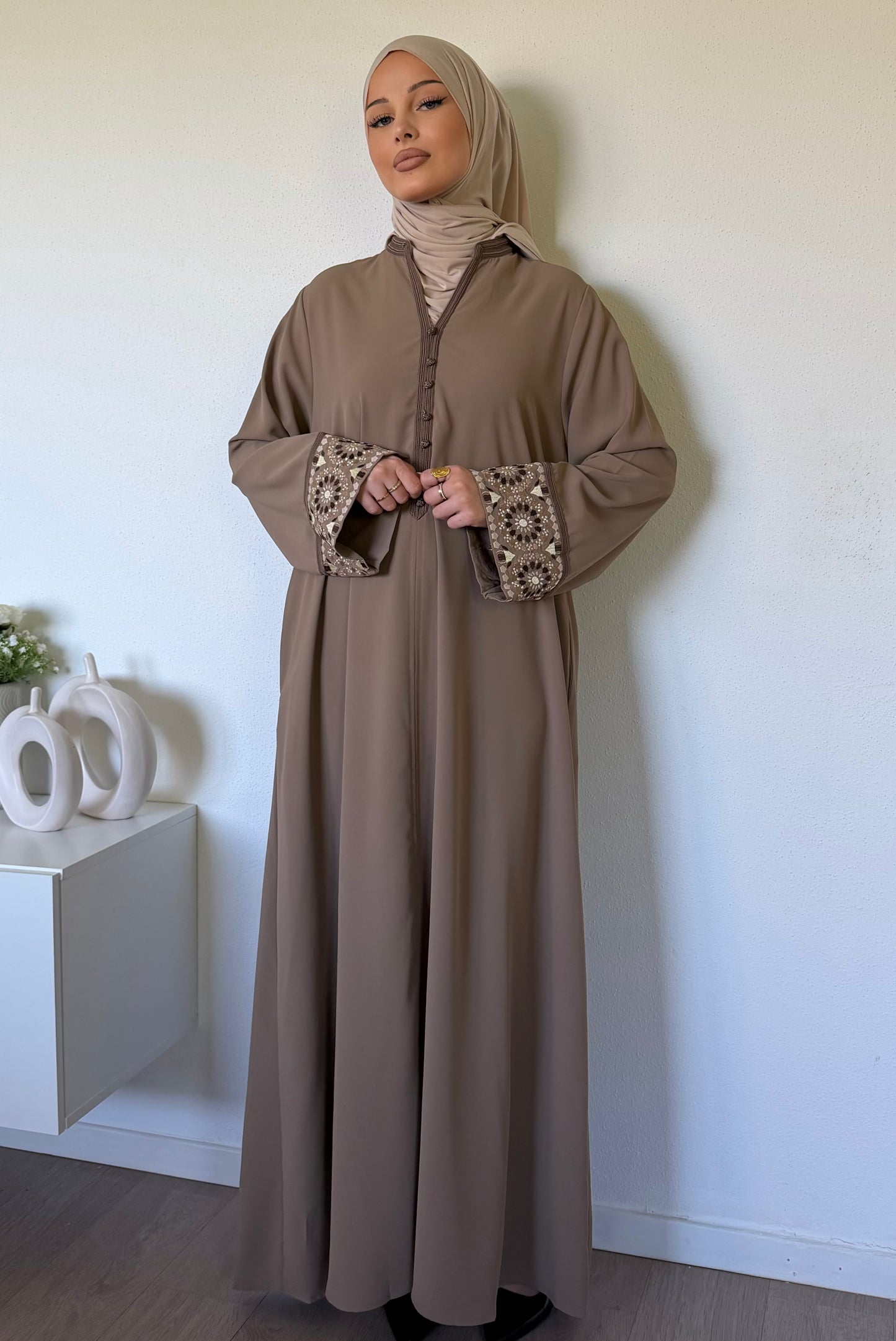 Abaya brodée style djellaba