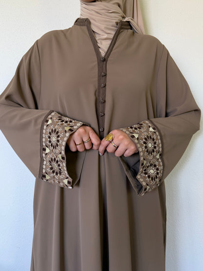 Abaya brodée style djellaba