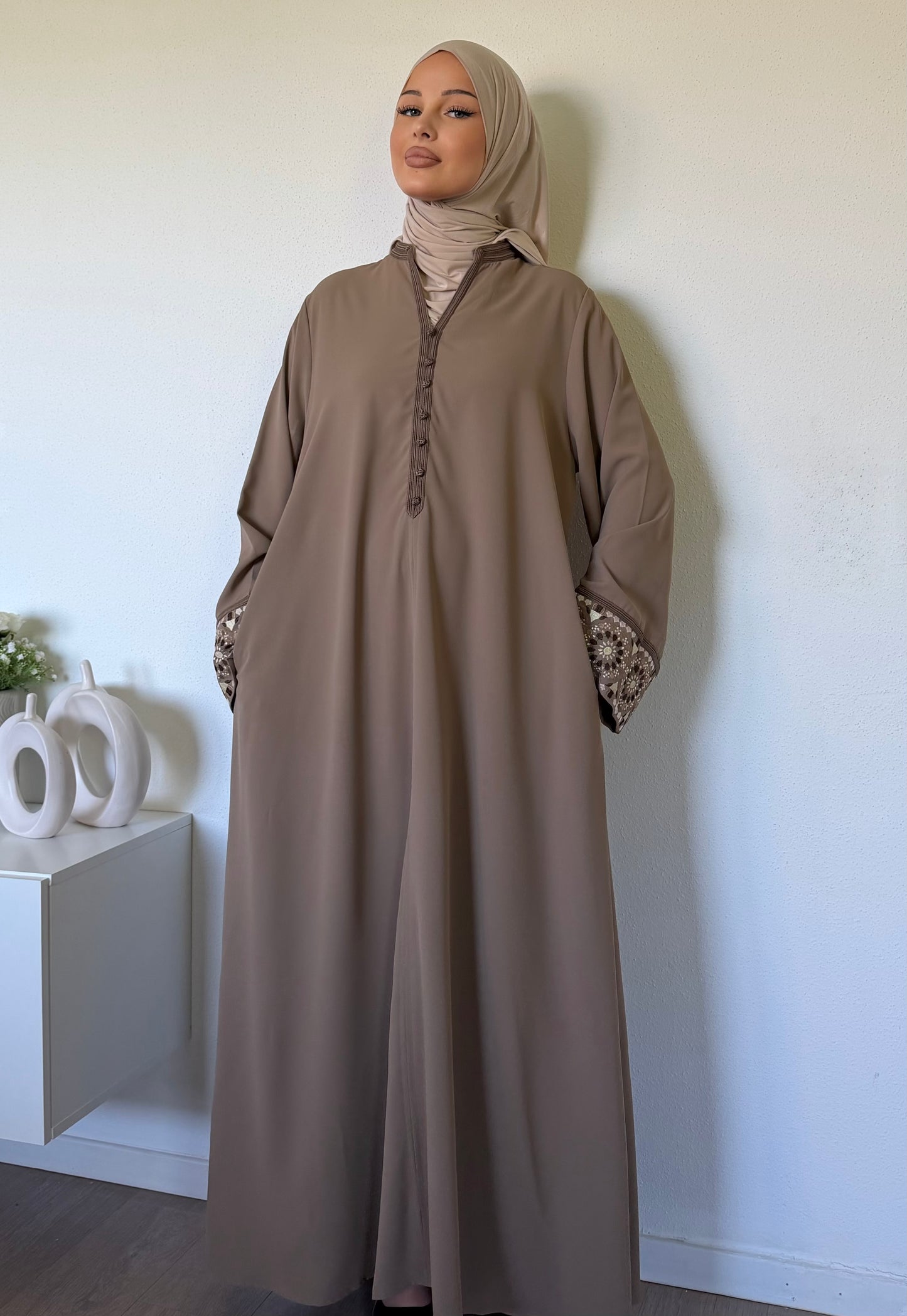 Abaya brodée style djellaba