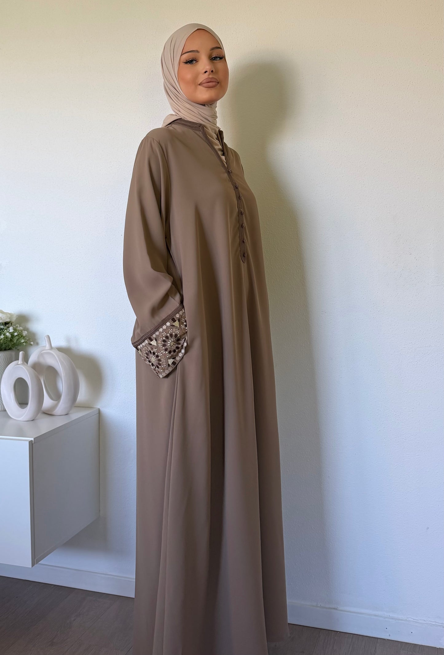 Abaya brodée style djellaba